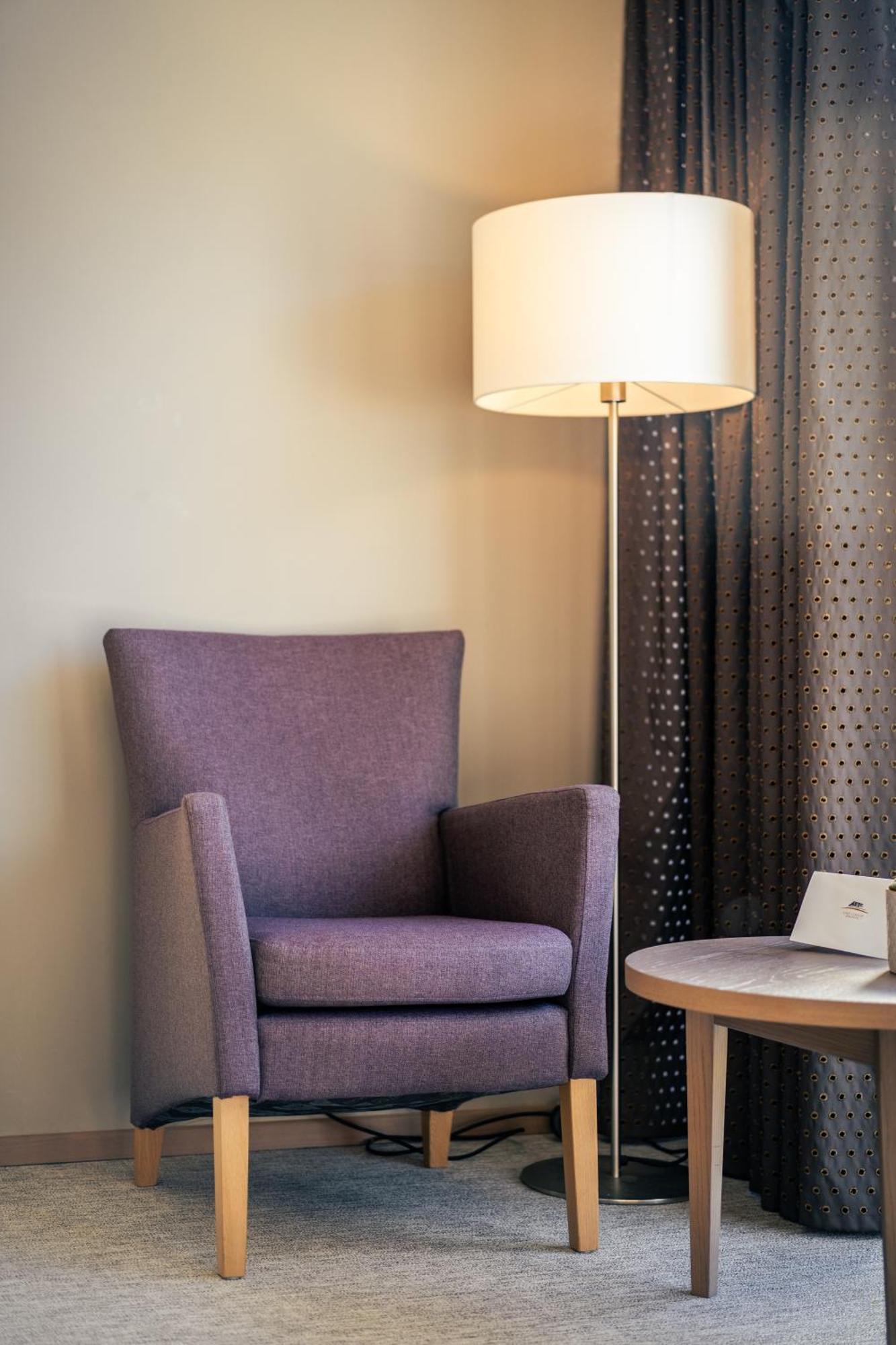 The Lodge Sporthotel - Golfclub Eppan Appiano Sulla Strada Del Vino Bagian luar foto